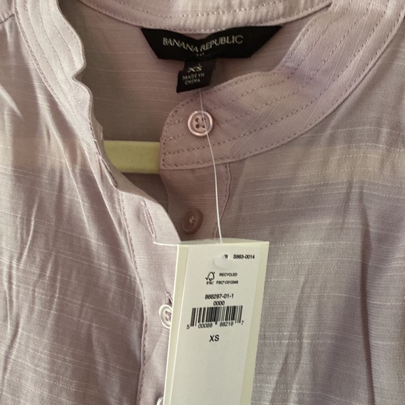 Stunning Lavender Banana Republic Top - Picture 2 of 4